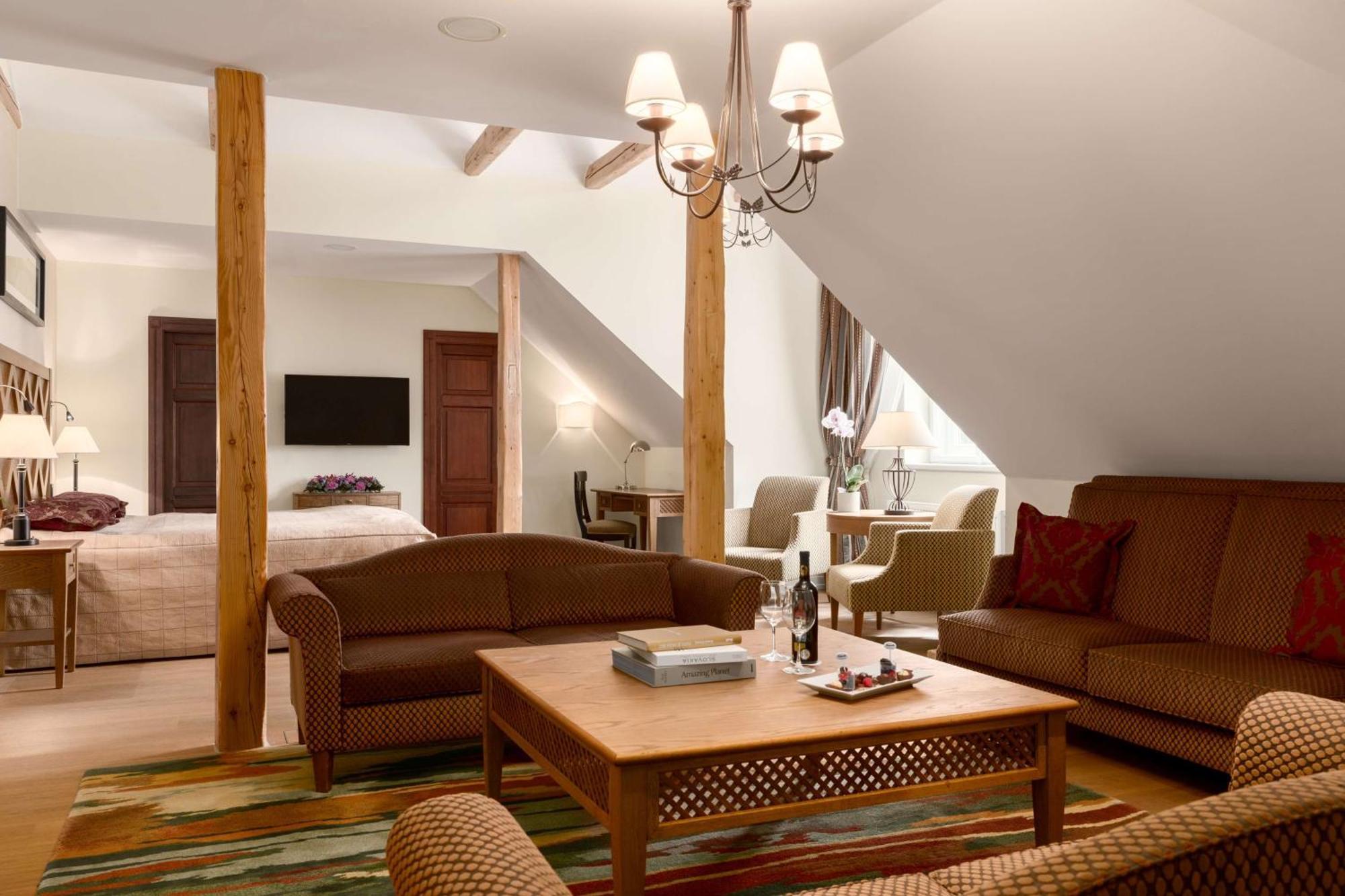 Grand Hotel Kempinski High Tatras Strbske Pleso Exterior foto