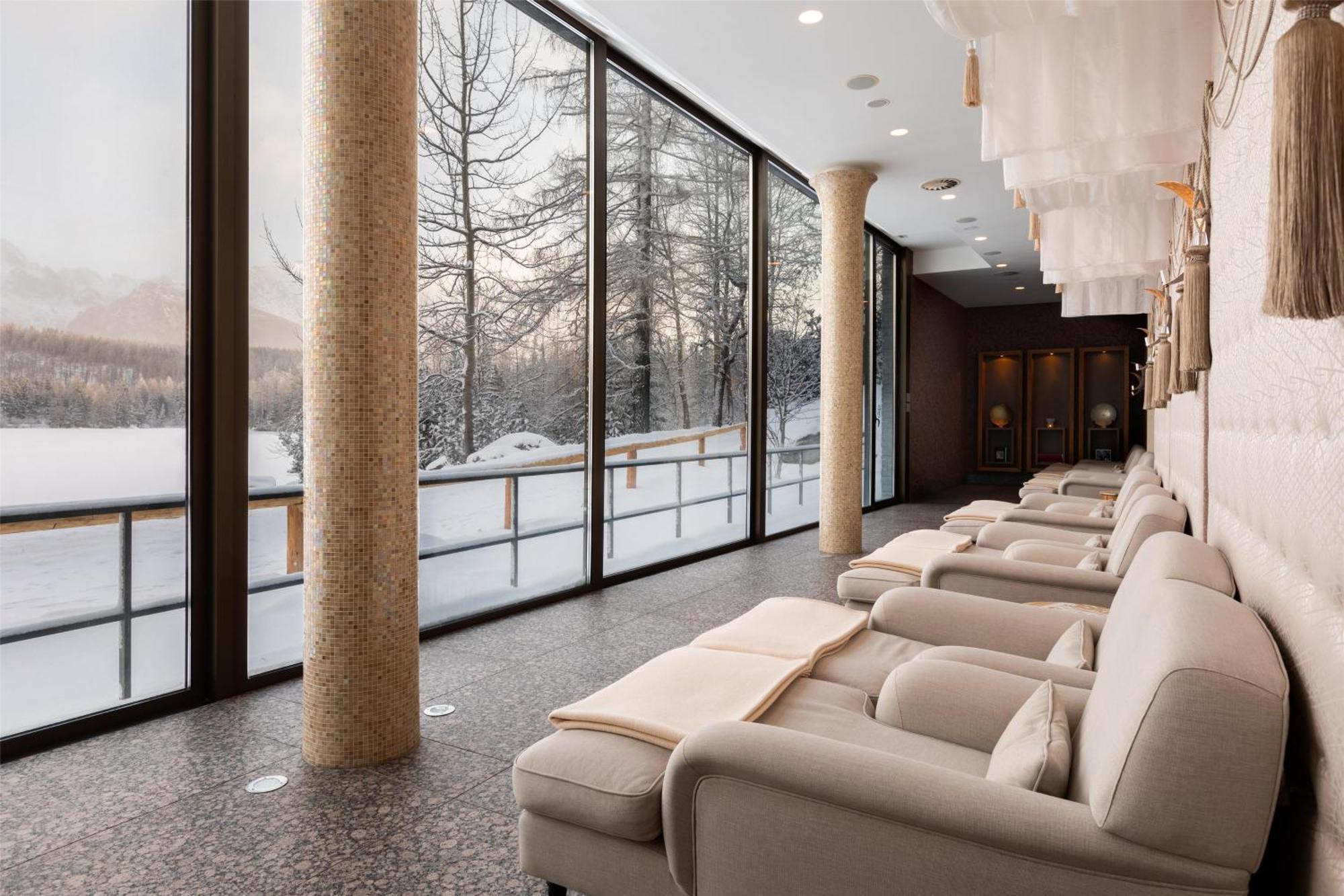 Grand Hotel Kempinski High Tatras Strbske Pleso Exterior foto