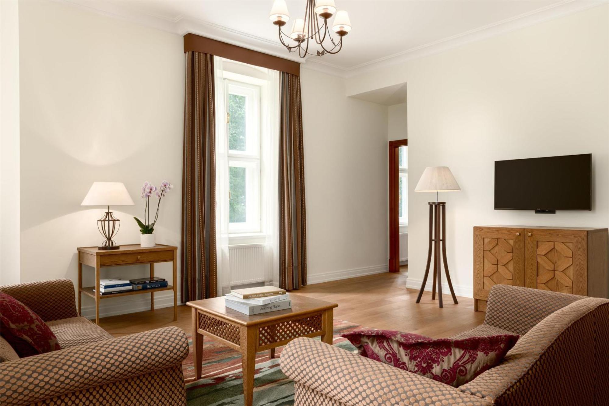 Grand Hotel Kempinski High Tatras Strbske Pleso Exterior foto