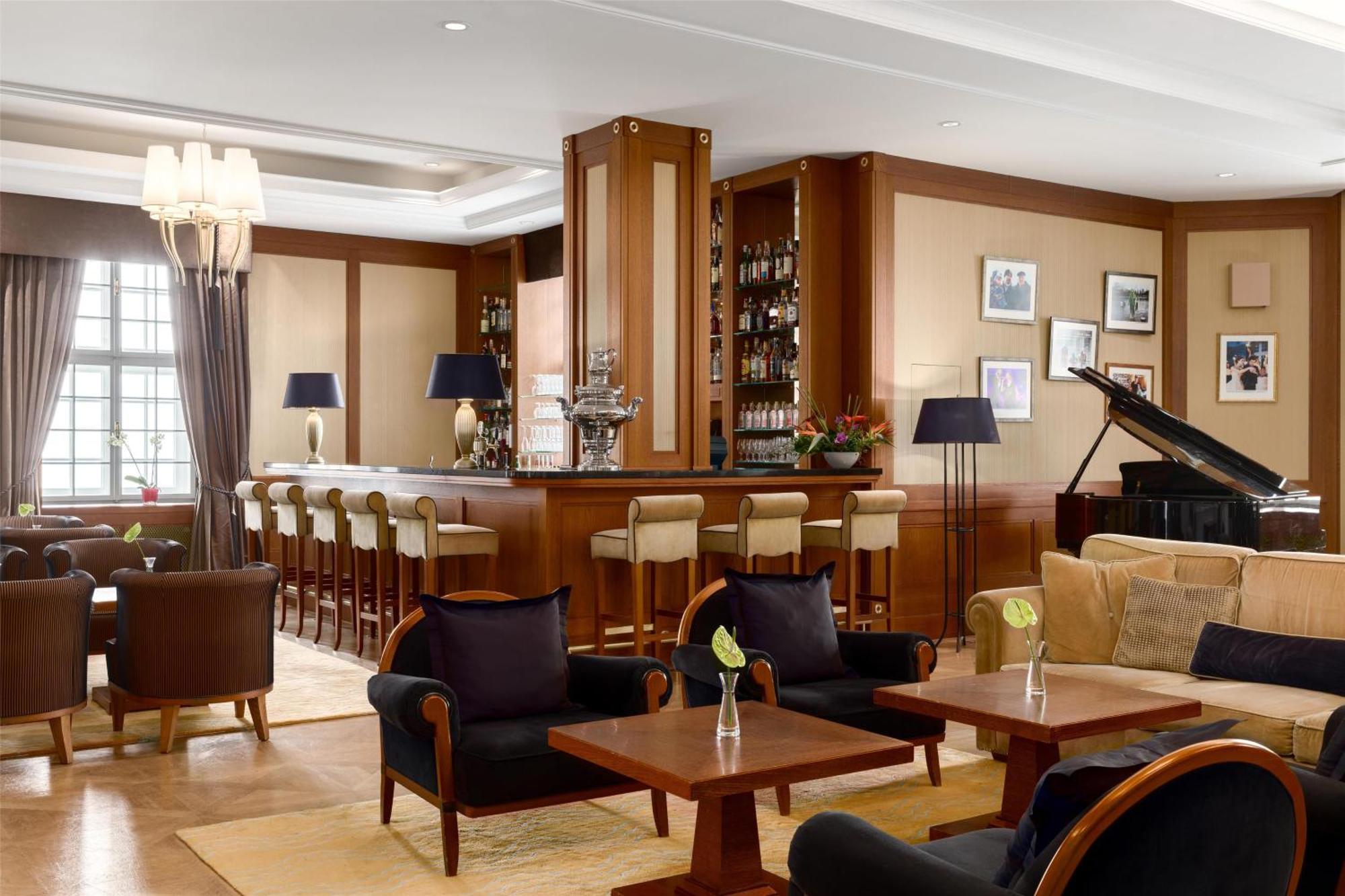 Grand Hotel Kempinski High Tatras Strbske Pleso Exterior foto